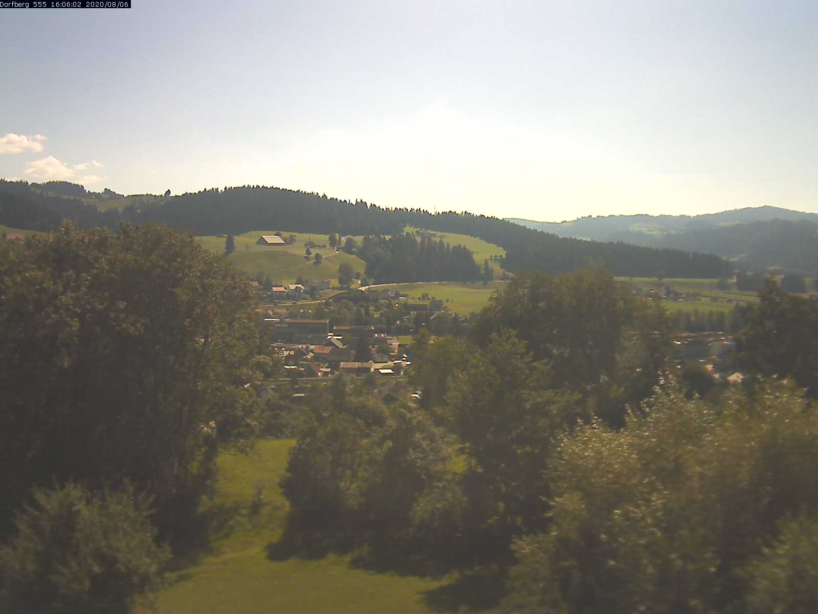 Webcam-Bild: Aussicht vom Dorfberg in Langnau 20200806-160601