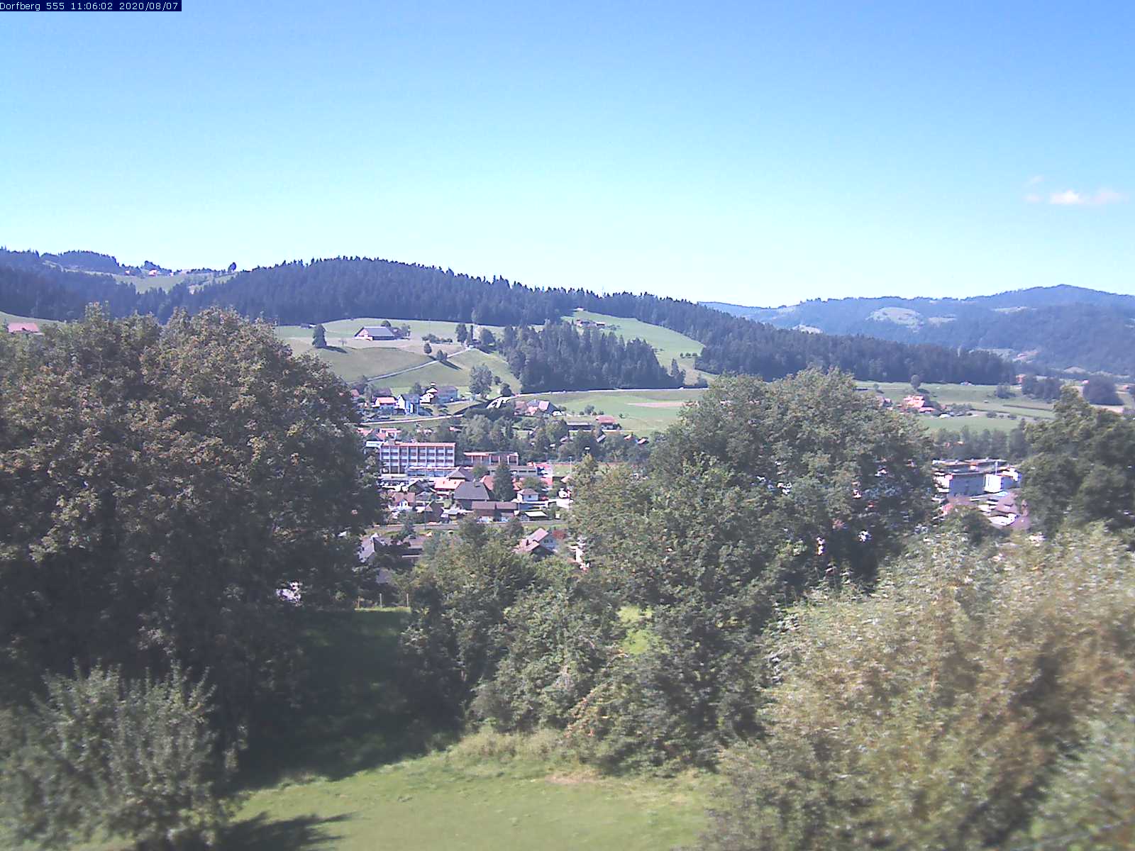 Webcam-Bild: Aussicht vom Dorfberg in Langnau 20200807-110601