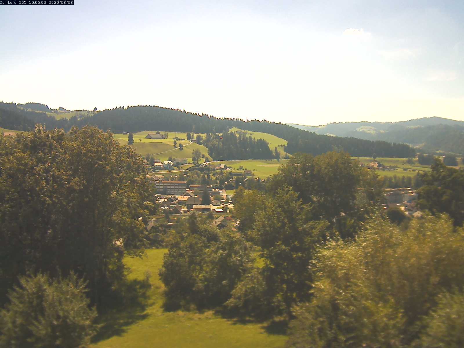 Webcam-Bild: Aussicht vom Dorfberg in Langnau 20200808-150601