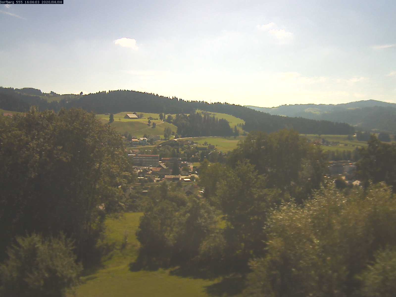 Webcam-Bild: Aussicht vom Dorfberg in Langnau 20200808-160601