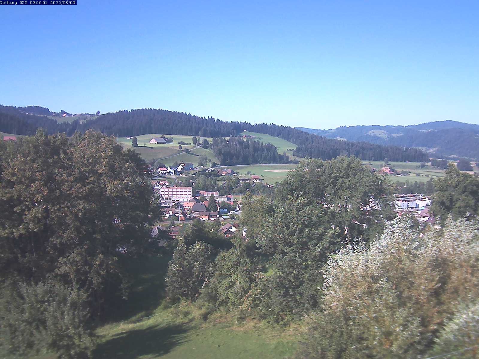 Webcam-Bild: Aussicht vom Dorfberg in Langnau 20200809-090601