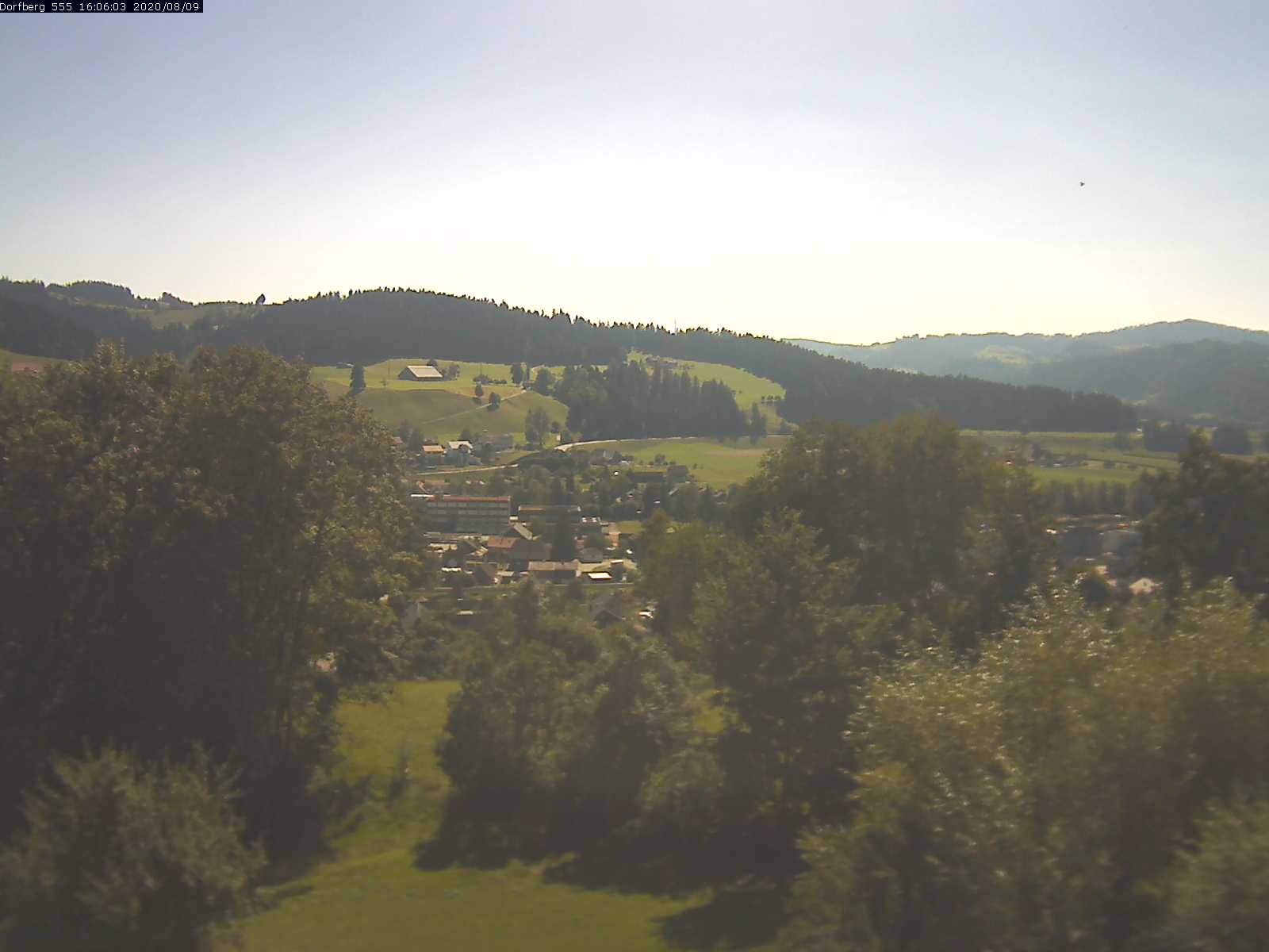 Webcam-Bild: Aussicht vom Dorfberg in Langnau 20200809-160601