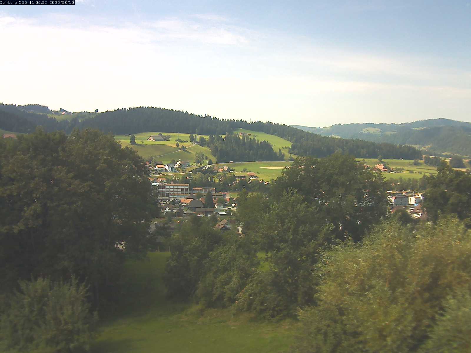 Webcam-Bild: Aussicht vom Dorfberg in Langnau 20200810-110602