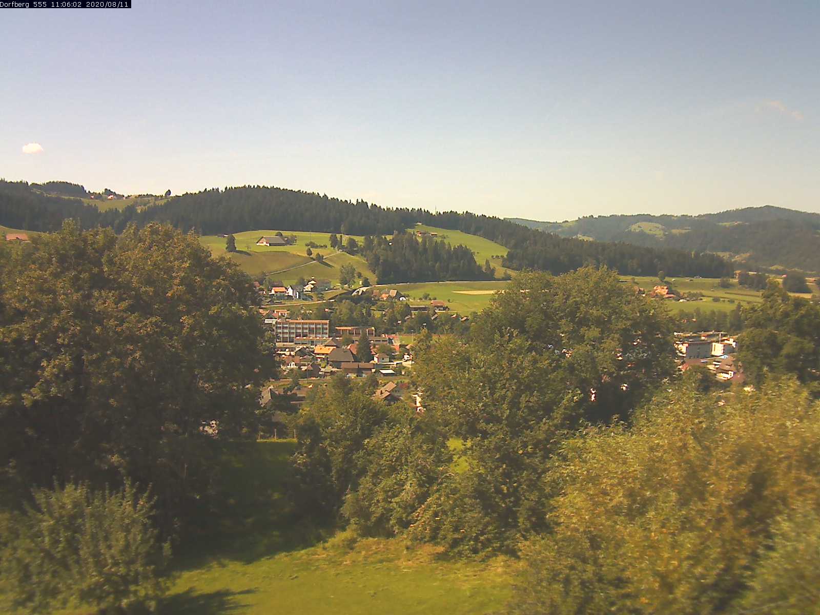 Webcam-Bild: Aussicht vom Dorfberg in Langnau 20200811-110602