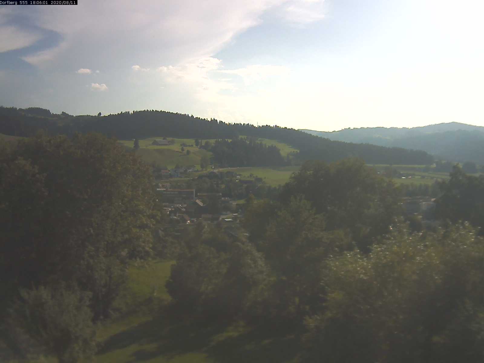 Webcam-Bild: Aussicht vom Dorfberg in Langnau 20200811-180601