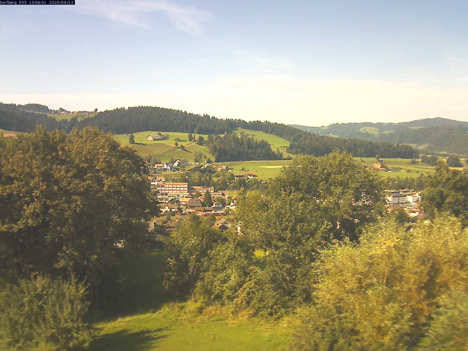 Webcam-Bild: Aussicht vom Dorfberg in Langnau 20200812-100601