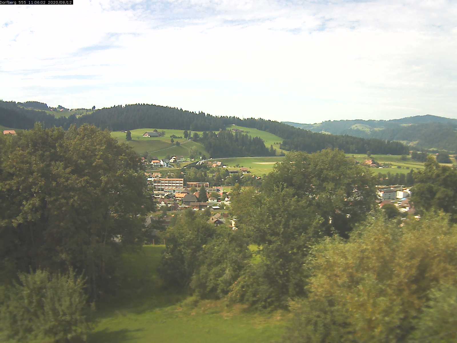 Webcam-Bild: Aussicht vom Dorfberg in Langnau 20200812-110601