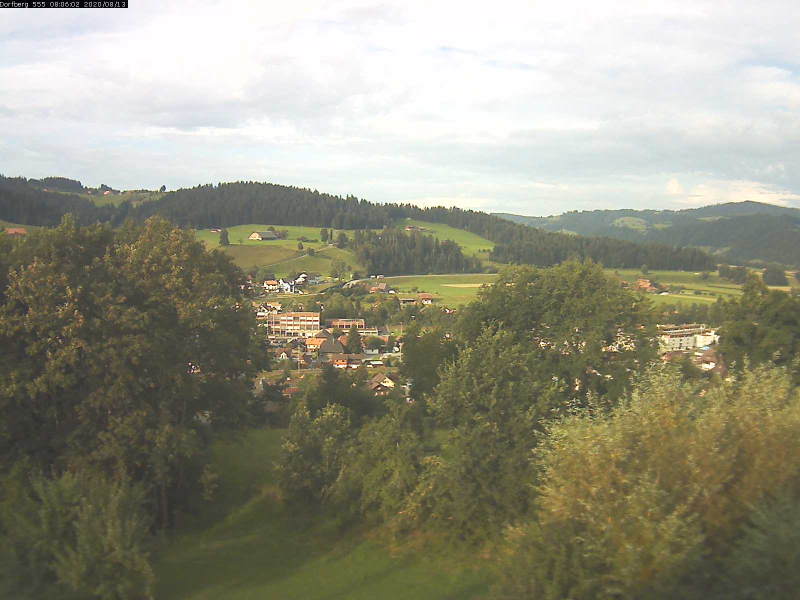 Webcam-Bild: Aussicht vom Dorfberg in Langnau 20200813-080601