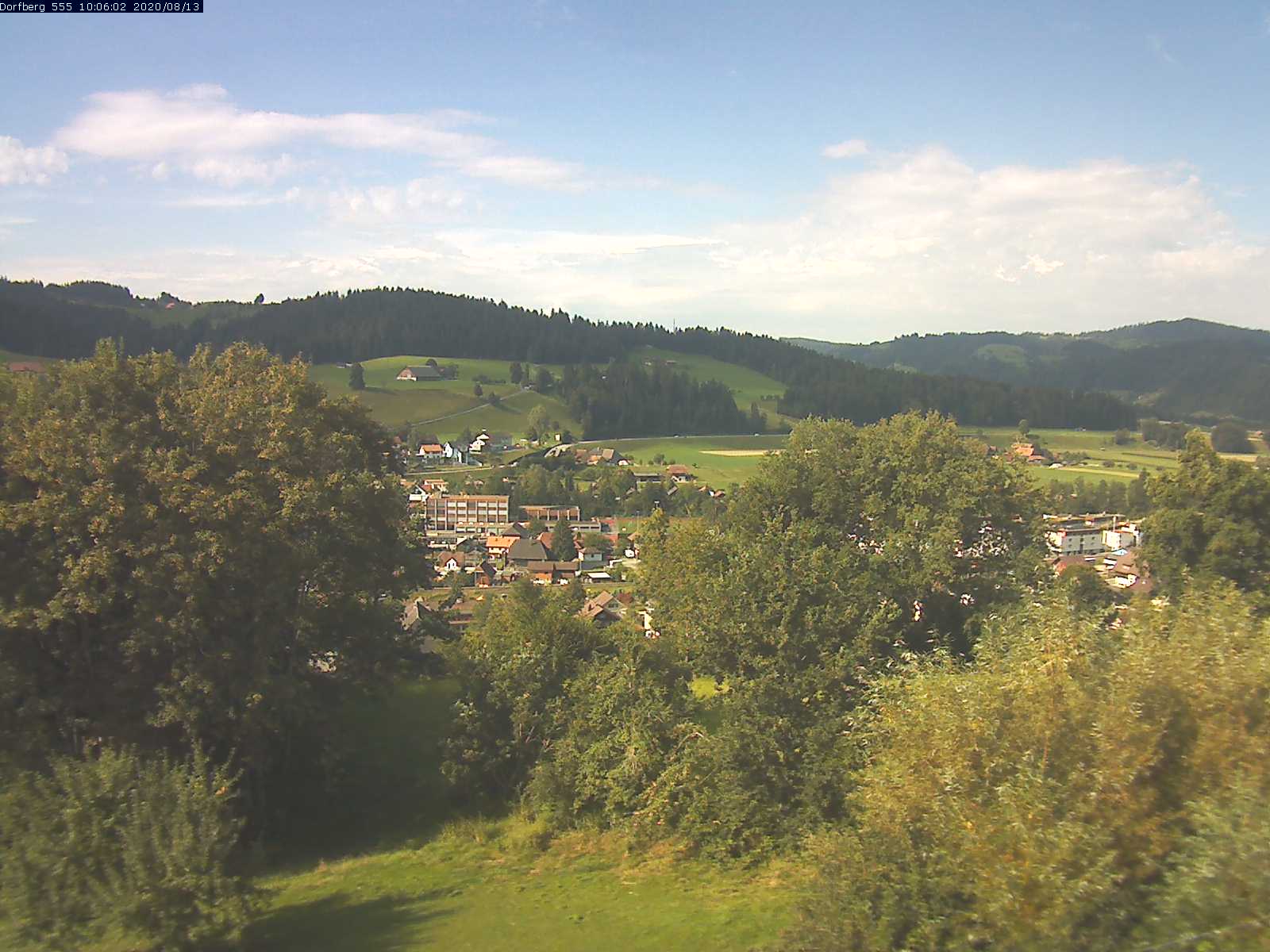 Webcam-Bild: Aussicht vom Dorfberg in Langnau 20200813-100601