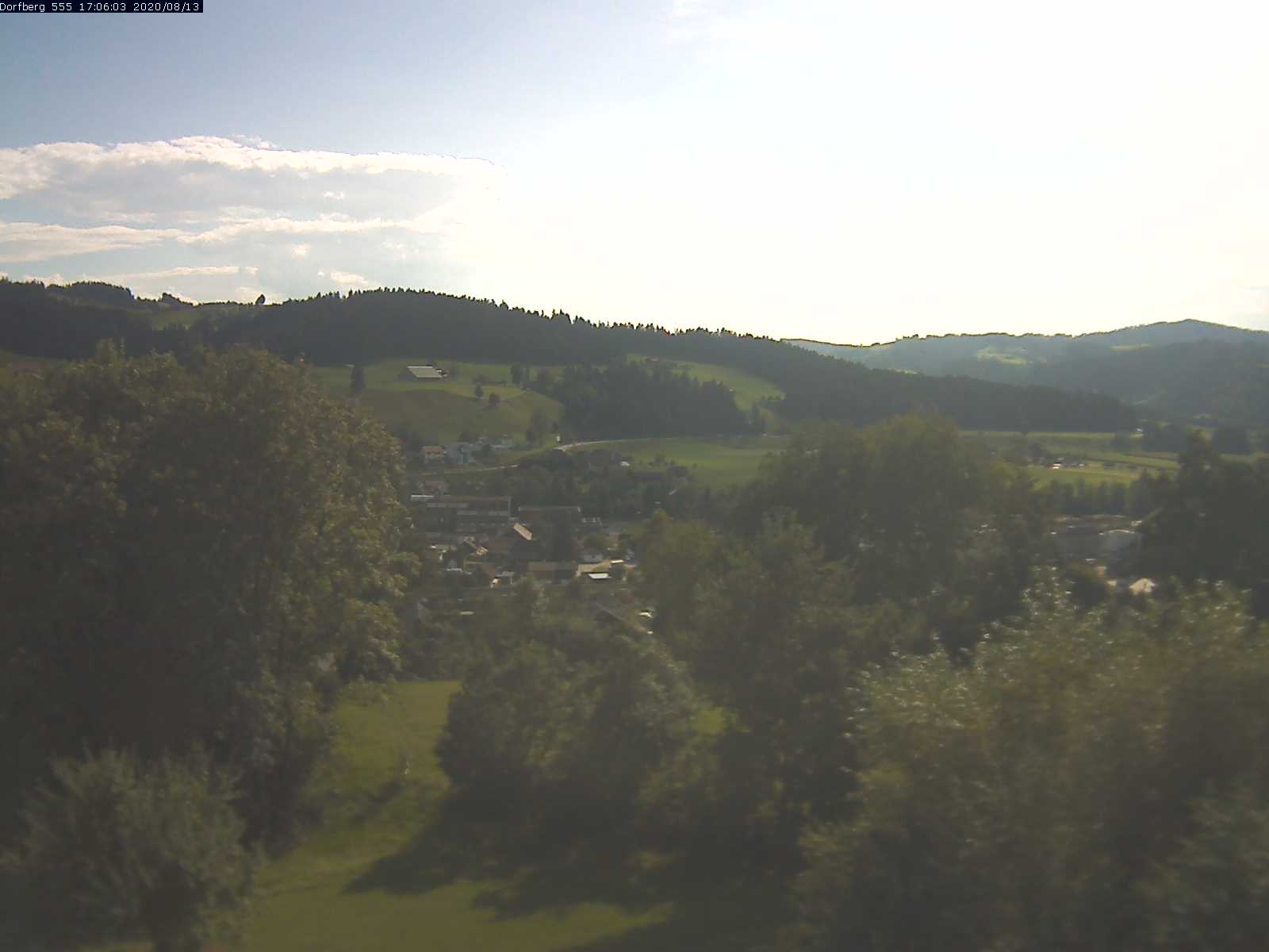 Webcam-Bild: Aussicht vom Dorfberg in Langnau 20200813-170602