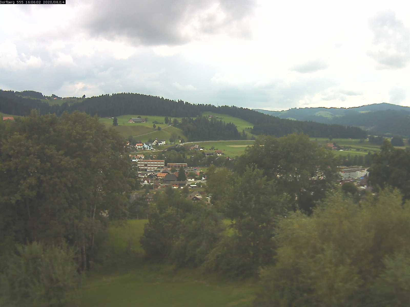 Webcam-Bild: Aussicht vom Dorfberg in Langnau 20200814-160601