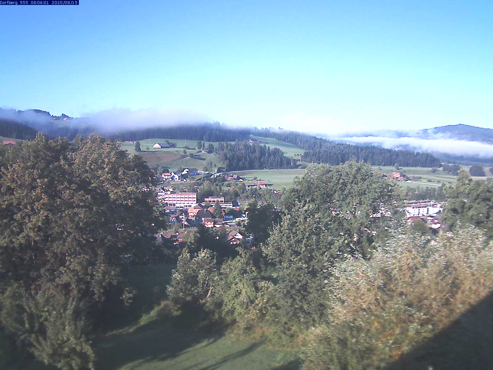 Webcam-Bild: Aussicht vom Dorfberg in Langnau 20200815-080601