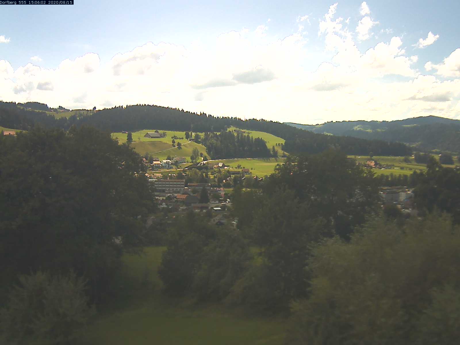 Webcam-Bild: Aussicht vom Dorfberg in Langnau 20200815-150601
