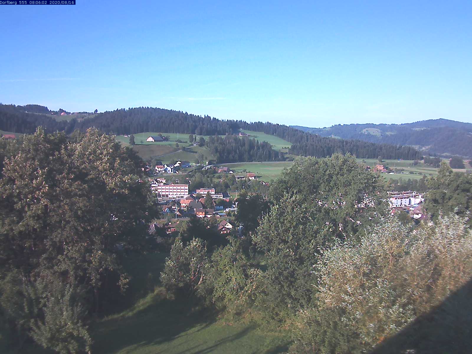 Webcam-Bild: Aussicht vom Dorfberg in Langnau 20200816-080601