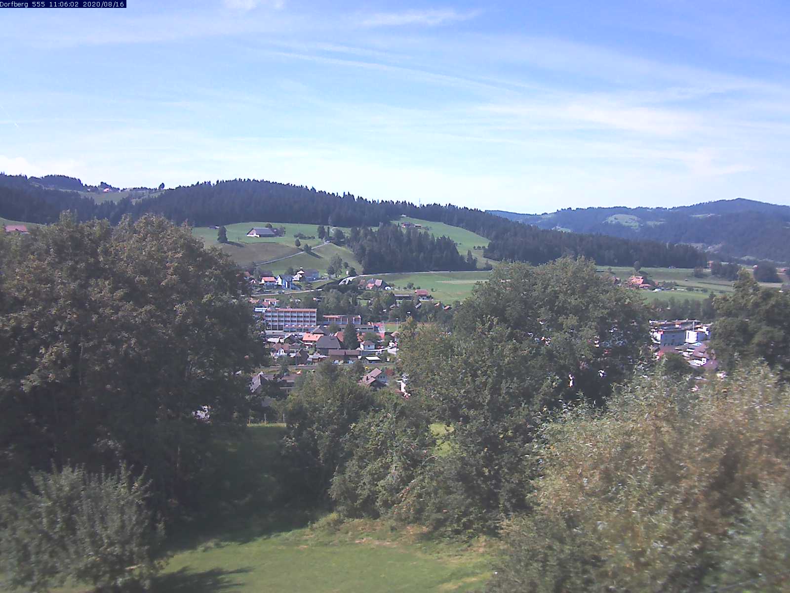 Webcam-Bild: Aussicht vom Dorfberg in Langnau 20200816-110601