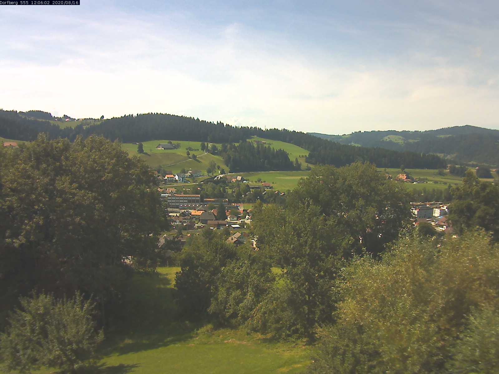 Webcam-Bild: Aussicht vom Dorfberg in Langnau 20200816-120602