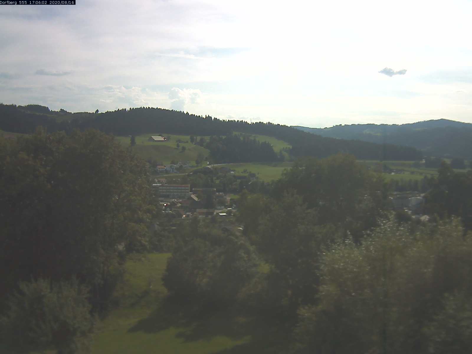 Webcam-Bild: Aussicht vom Dorfberg in Langnau 20200816-170601