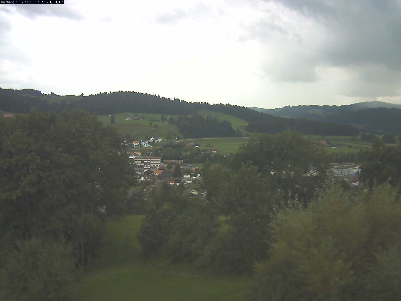 Webcam-Bild: Aussicht vom Dorfberg in Langnau 20200817-180601