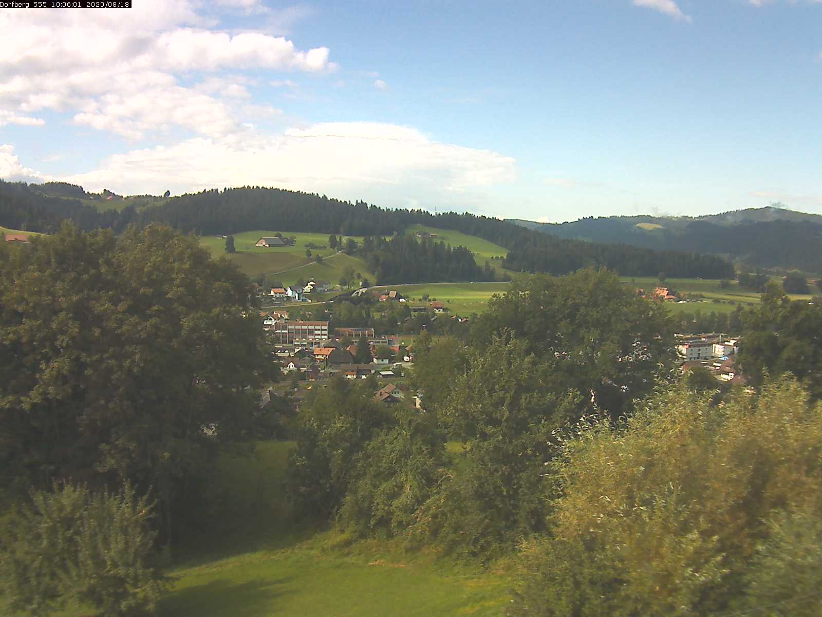 Webcam-Bild: Aussicht vom Dorfberg in Langnau 20200818-100601