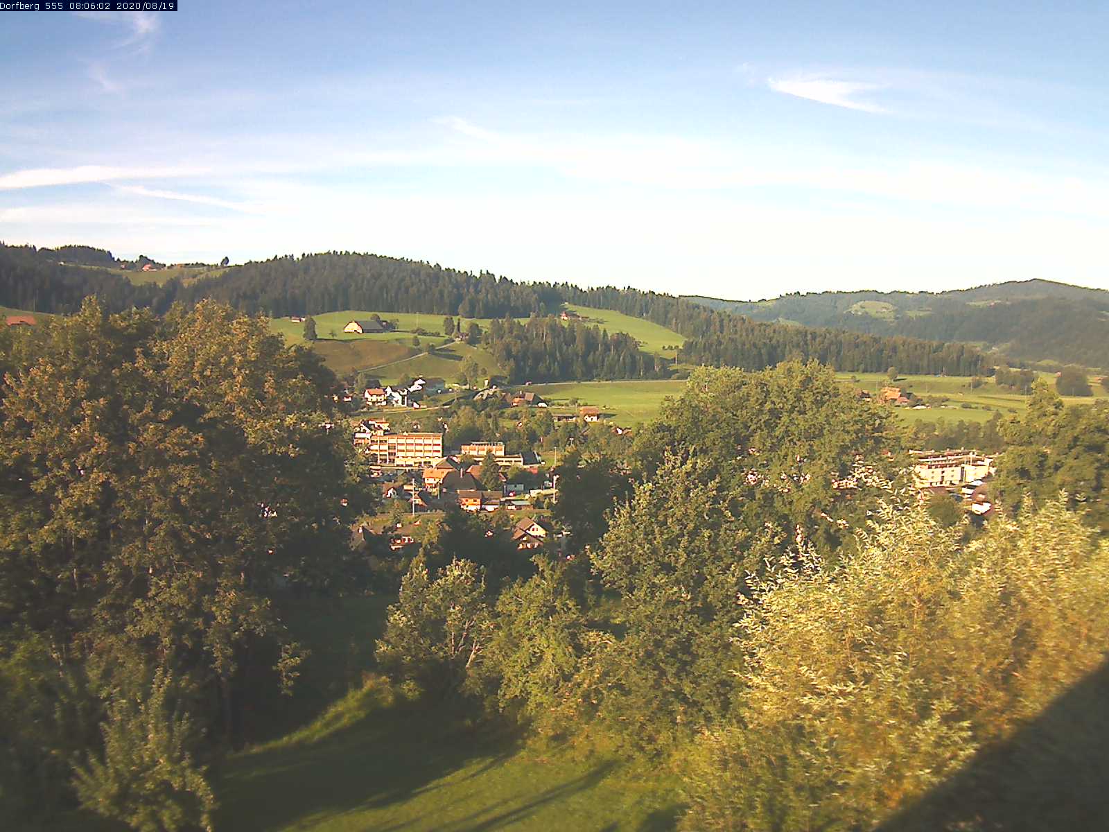 Webcam-Bild: Aussicht vom Dorfberg in Langnau 20200819-080601