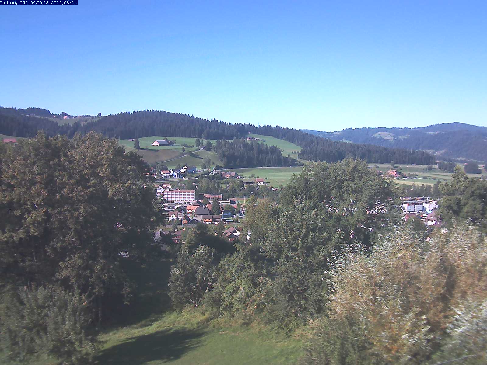 Webcam-Bild: Aussicht vom Dorfberg in Langnau 20200821-090601