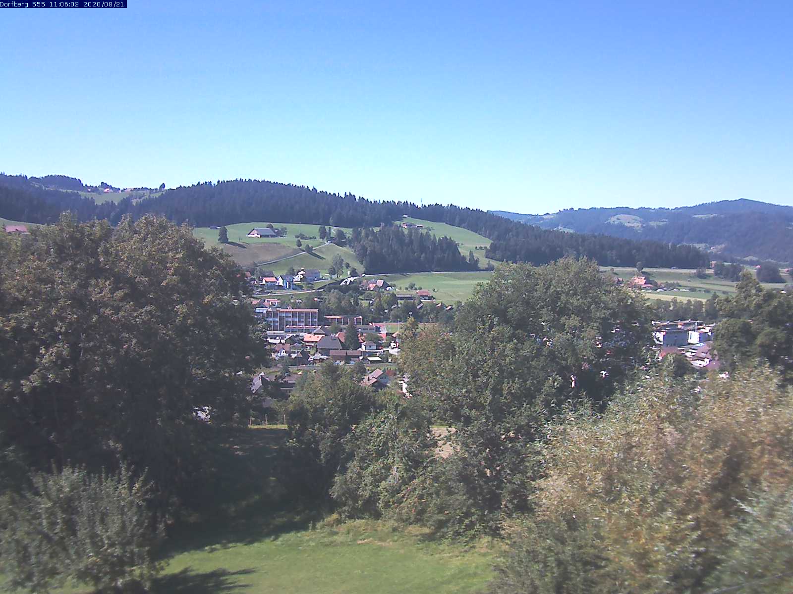 Webcam-Bild: Aussicht vom Dorfberg in Langnau 20200821-110601