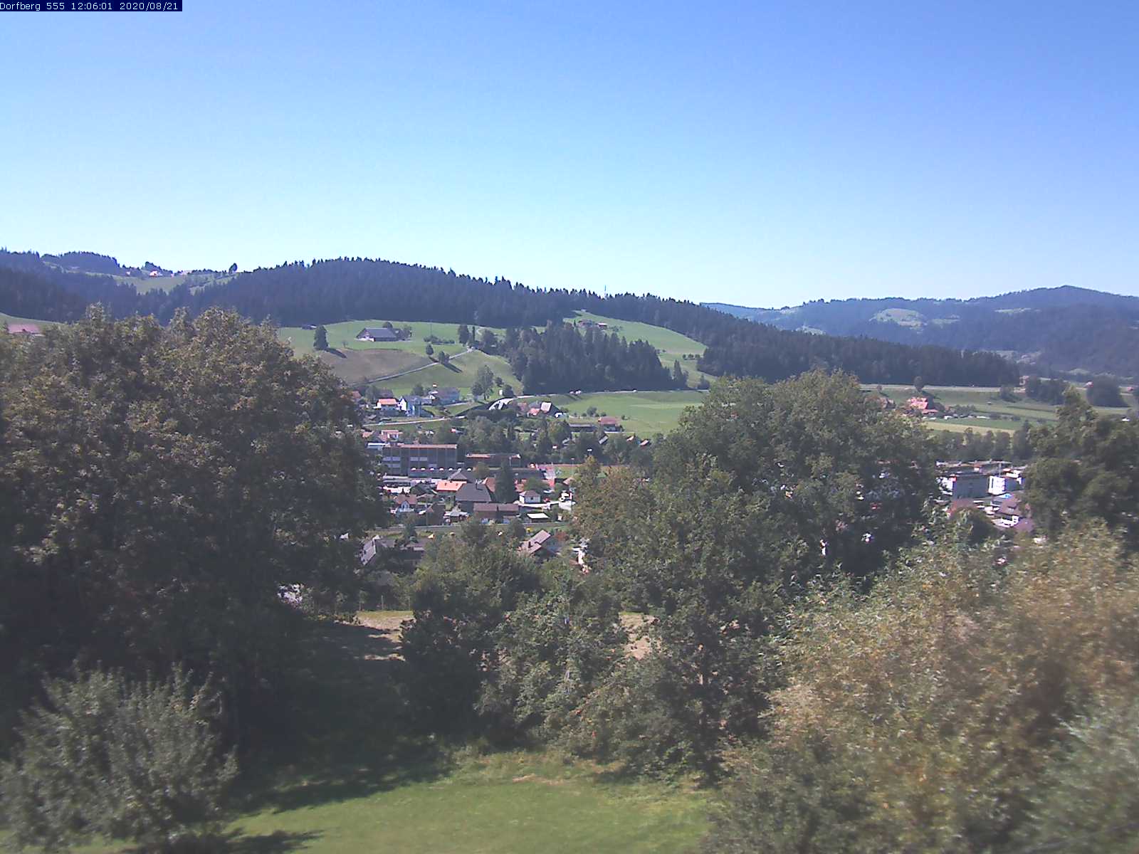 Webcam-Bild: Aussicht vom Dorfberg in Langnau 20200821-120601