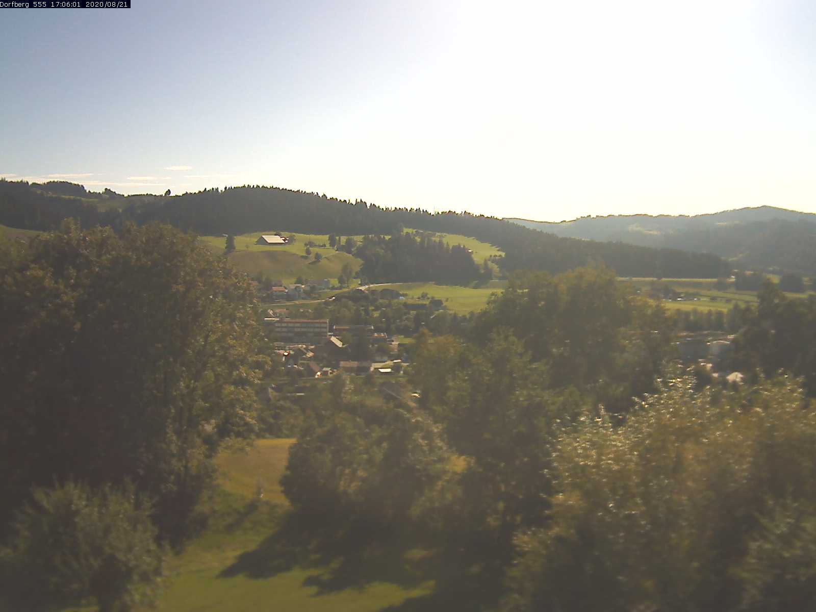 Webcam-Bild: Aussicht vom Dorfberg in Langnau 20200821-170601