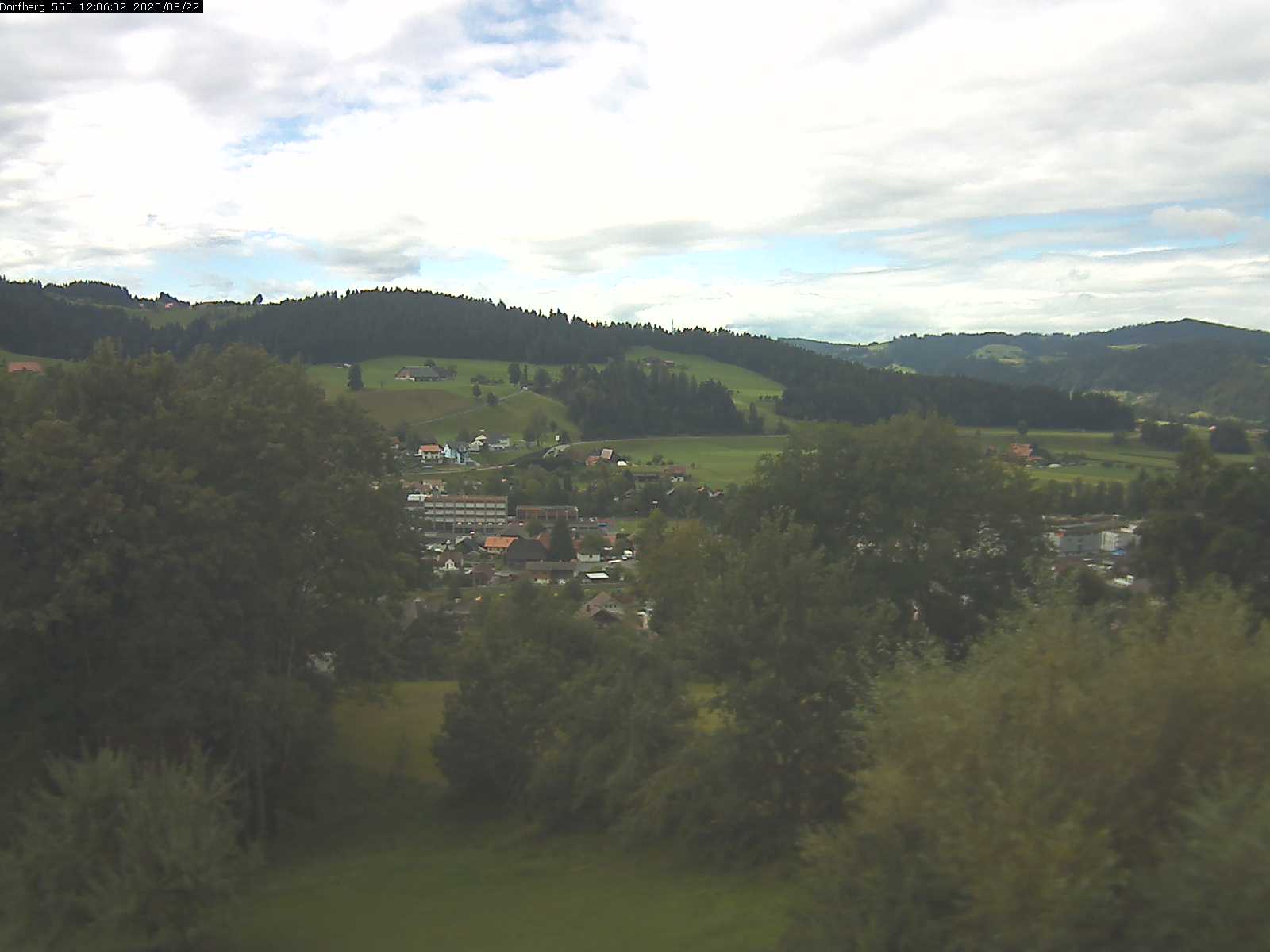 Webcam-Bild: Aussicht vom Dorfberg in Langnau 20200822-120601