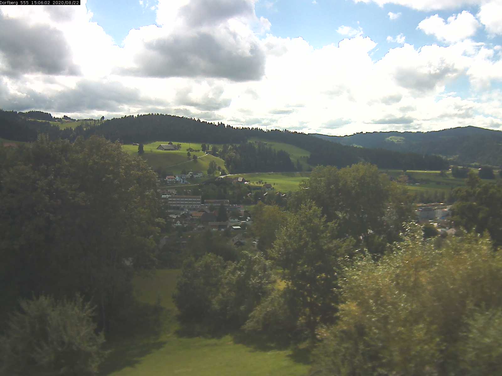 Webcam-Bild: Aussicht vom Dorfberg in Langnau 20200822-150601