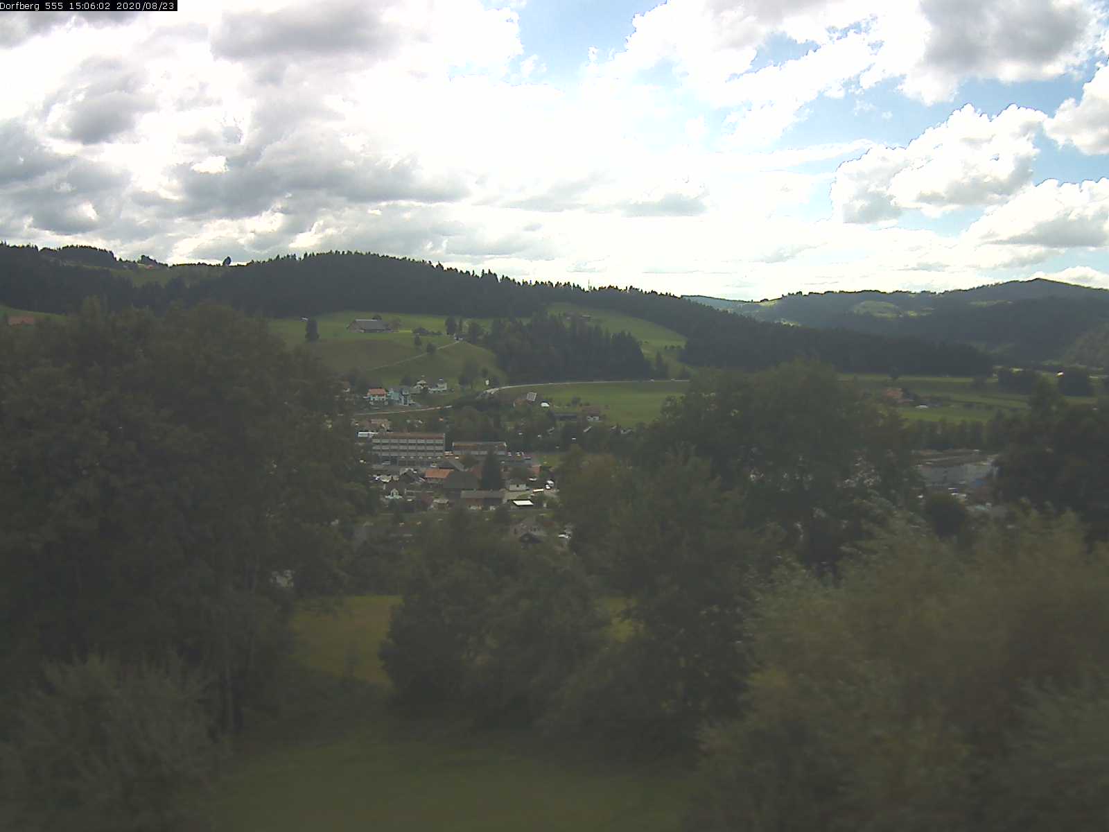 Webcam-Bild: Aussicht vom Dorfberg in Langnau 20200823-150601