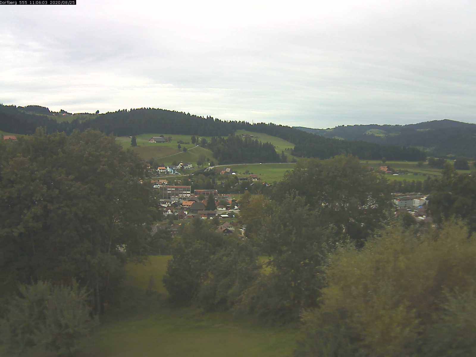 Webcam-Bild: Aussicht vom Dorfberg in Langnau 20200825-110601