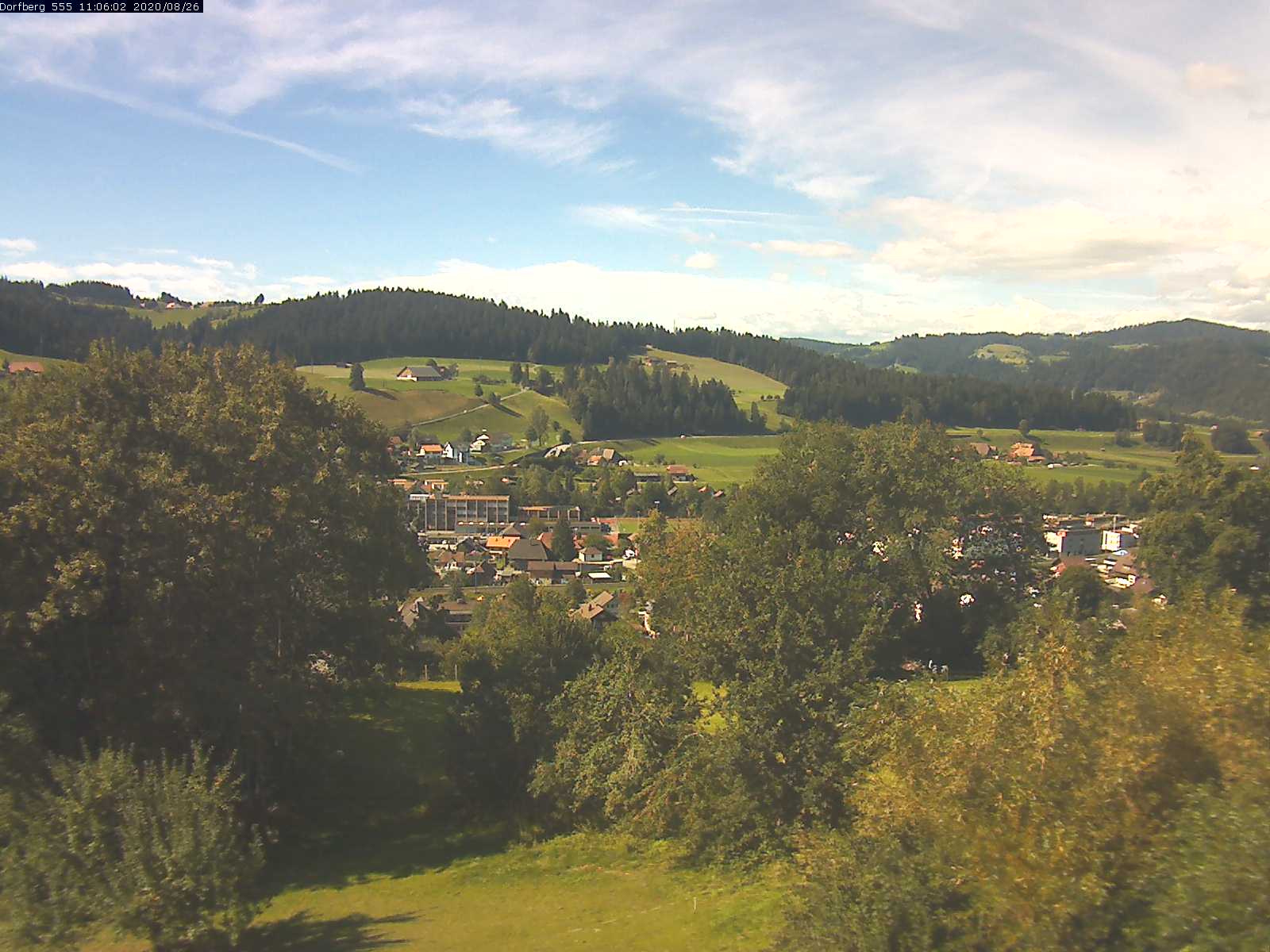 Webcam-Bild: Aussicht vom Dorfberg in Langnau 20200826-110601