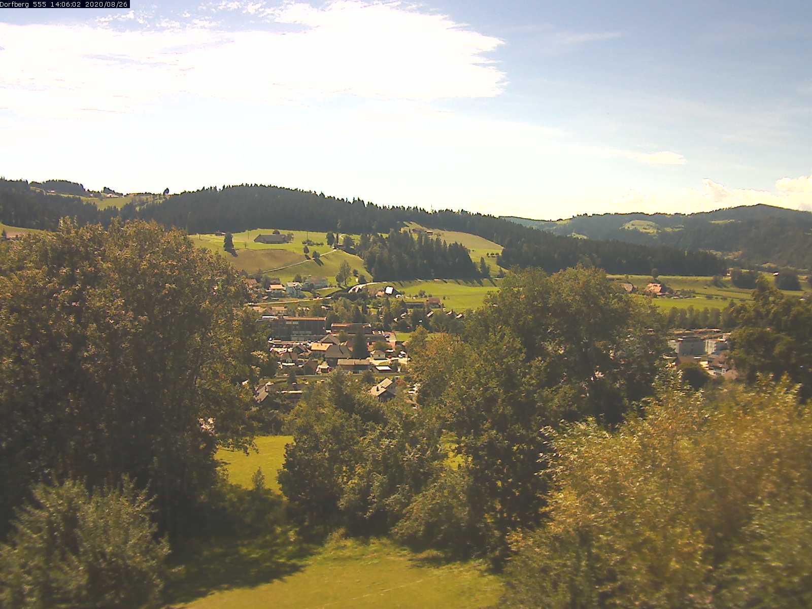 Webcam-Bild: Aussicht vom Dorfberg in Langnau 20200826-140601