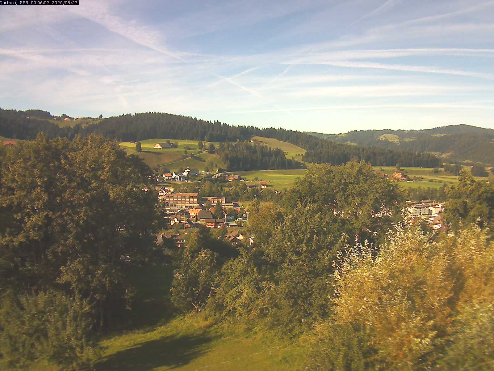Webcam-Bild: Aussicht vom Dorfberg in Langnau 20200827-090601
