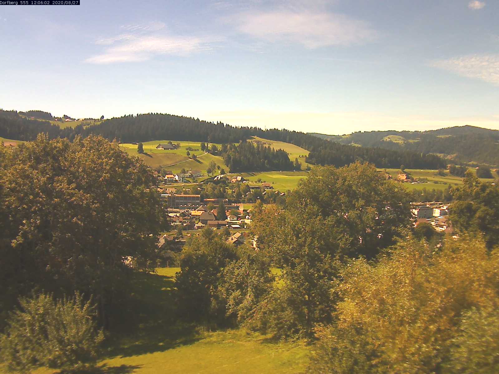 Webcam-Bild: Aussicht vom Dorfberg in Langnau 20200827-120601