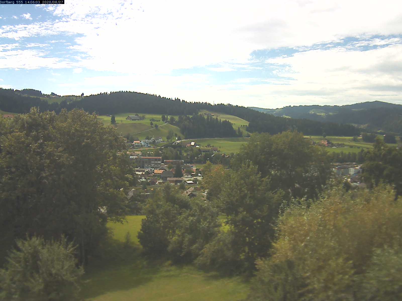 Webcam-Bild: Aussicht vom Dorfberg in Langnau 20200827-140601