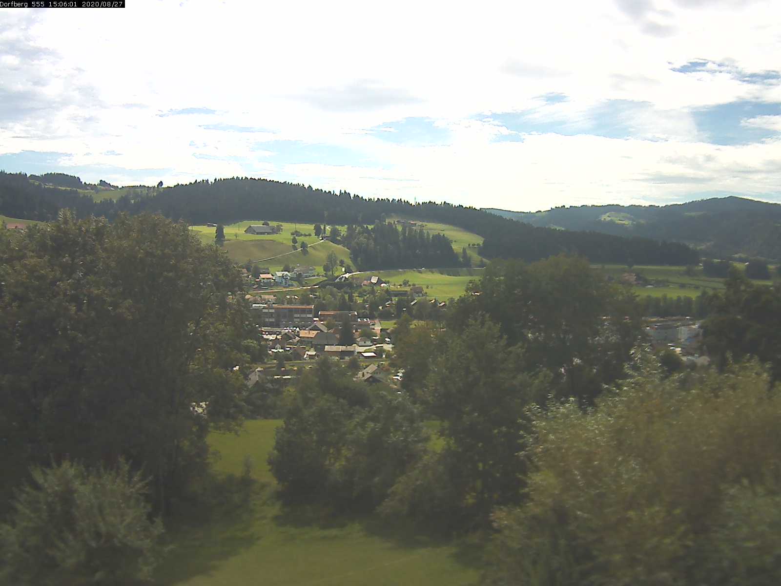 Webcam-Bild: Aussicht vom Dorfberg in Langnau 20200827-150601