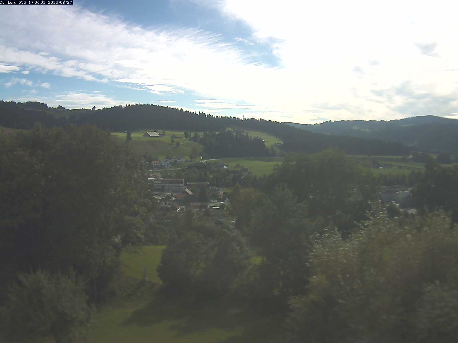 Webcam-Bild: Aussicht vom Dorfberg in Langnau 20200827-170601