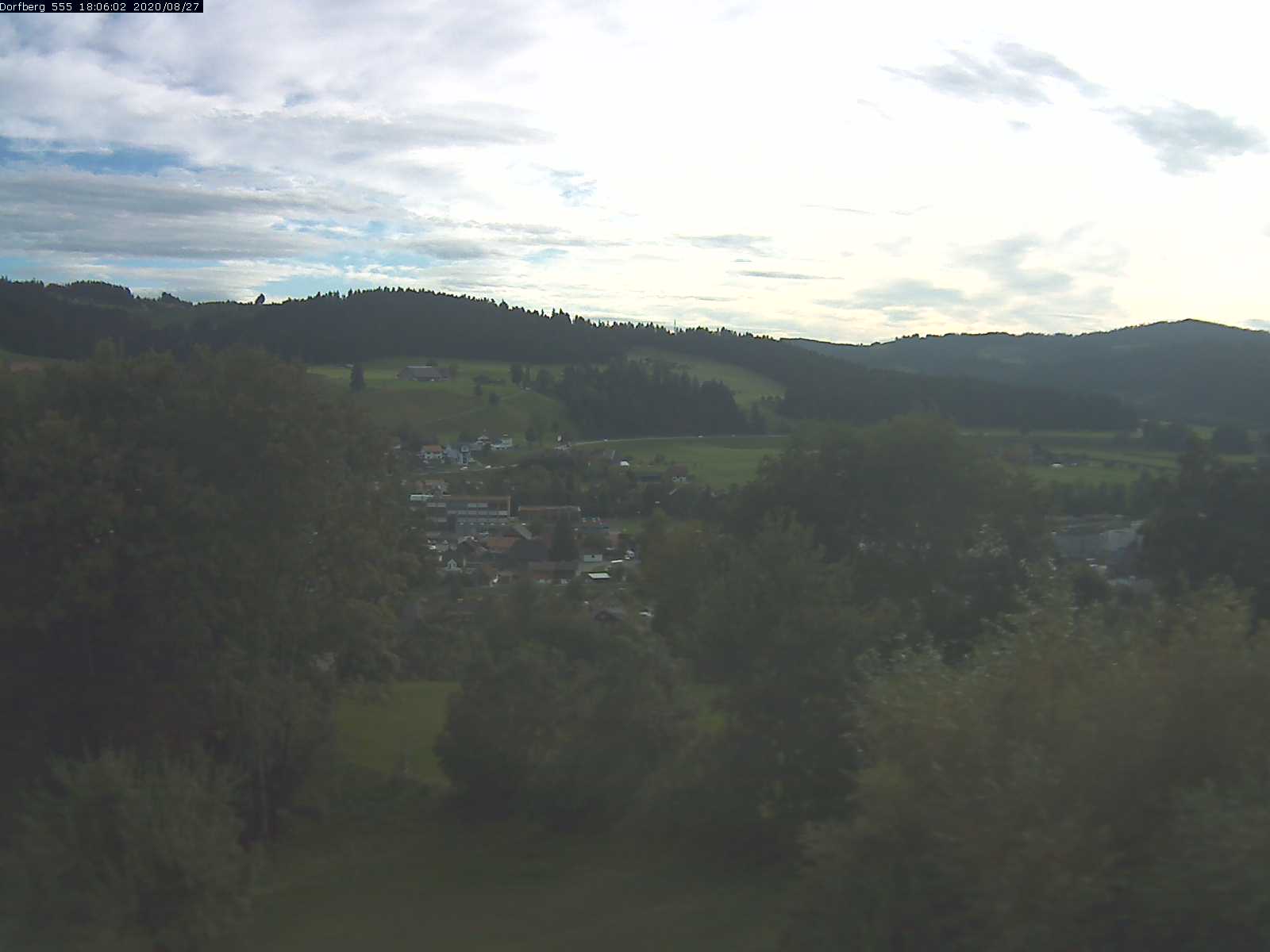 Webcam-Bild: Aussicht vom Dorfberg in Langnau 20200827-180601