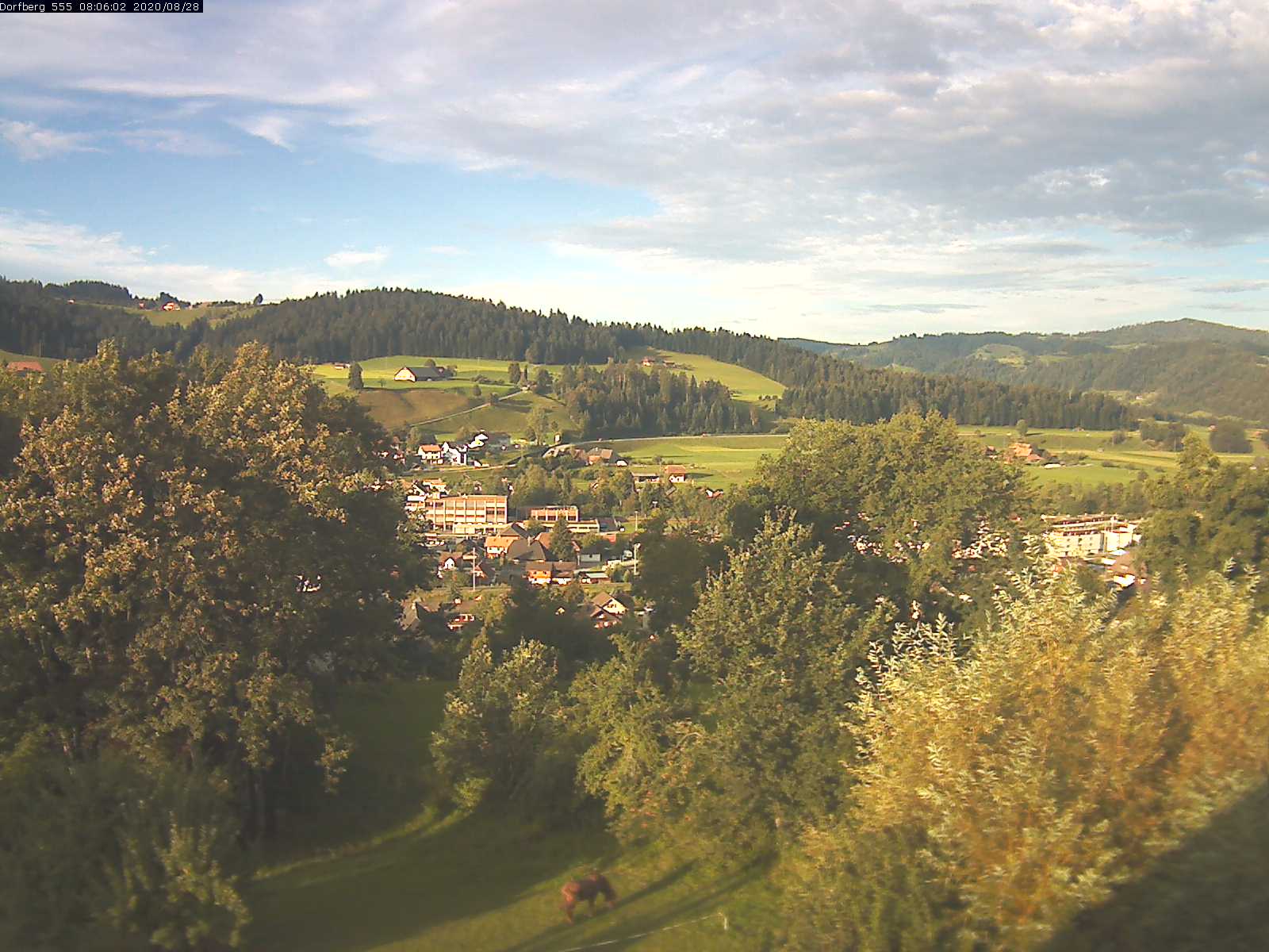 Webcam-Bild: Aussicht vom Dorfberg in Langnau 20200828-080601