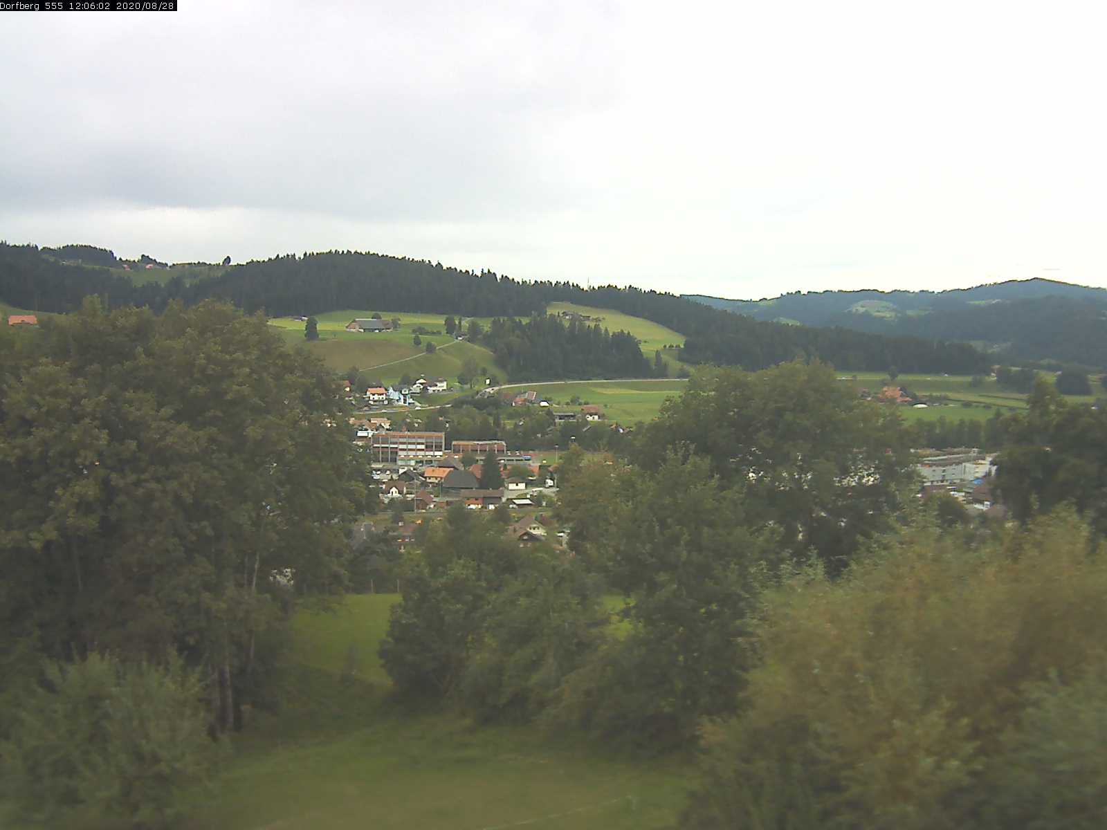 Webcam-Bild: Aussicht vom Dorfberg in Langnau 20200828-120601