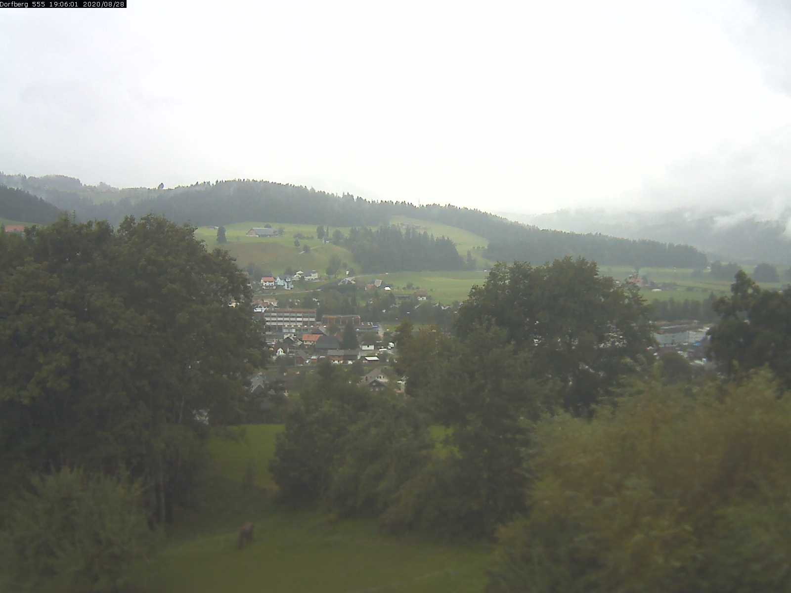 Webcam-Bild: Aussicht vom Dorfberg in Langnau 20200828-190601