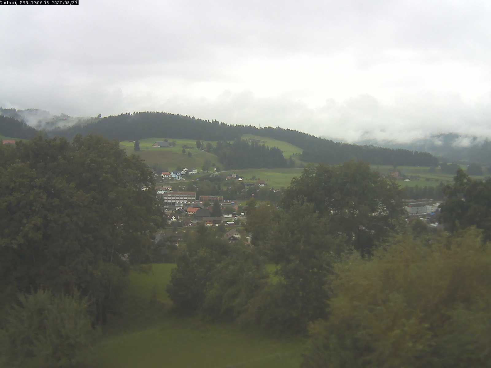 Webcam-Bild: Aussicht vom Dorfberg in Langnau 20200829-090601