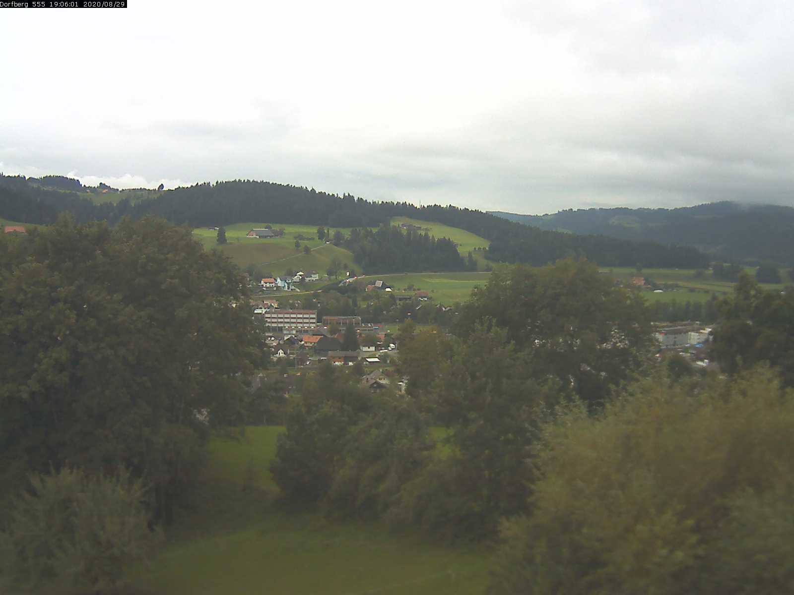 Webcam-Bild: Aussicht vom Dorfberg in Langnau 20200829-190601