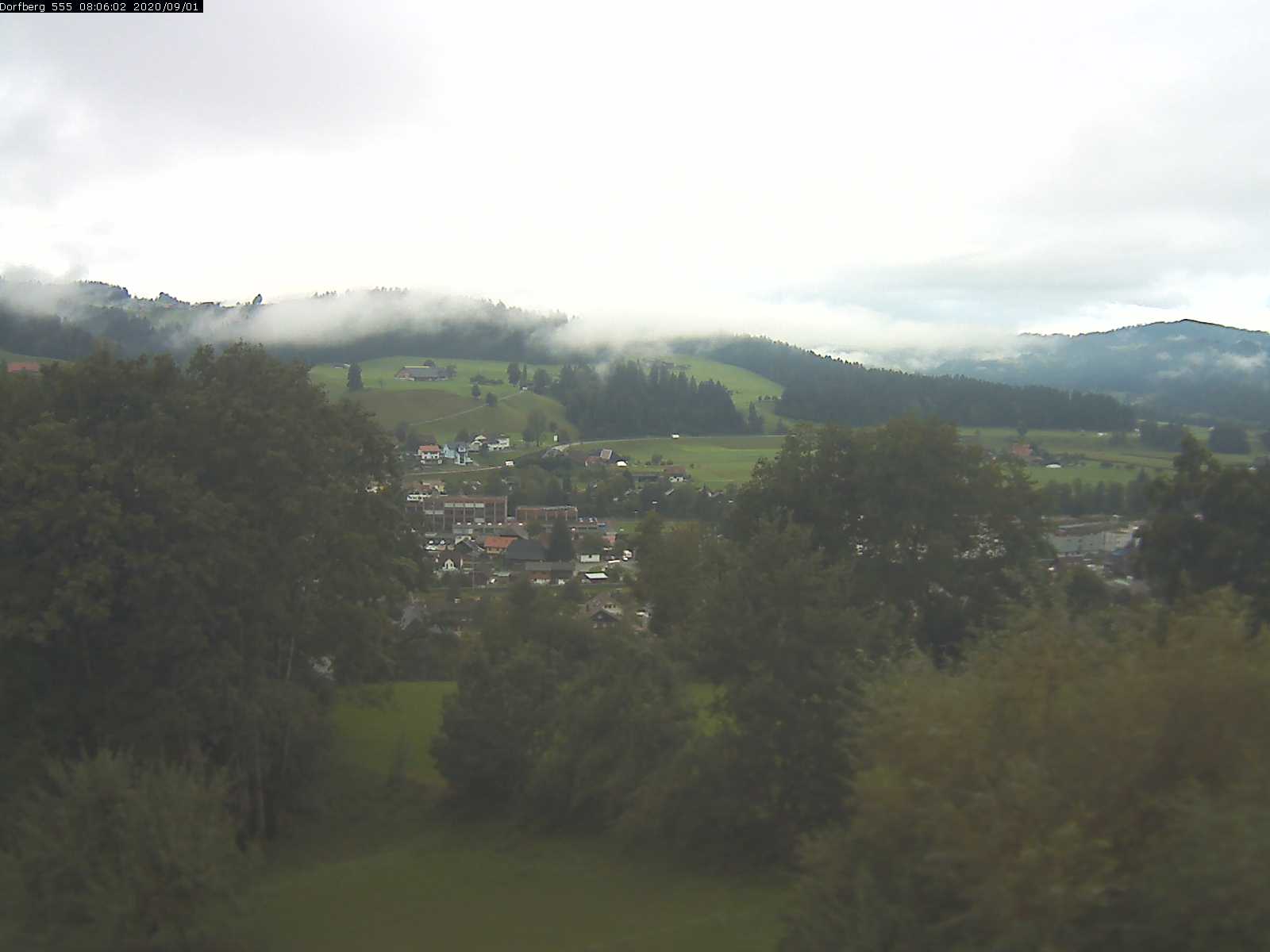 Webcam-Bild: Aussicht vom Dorfberg in Langnau 20200901-080601