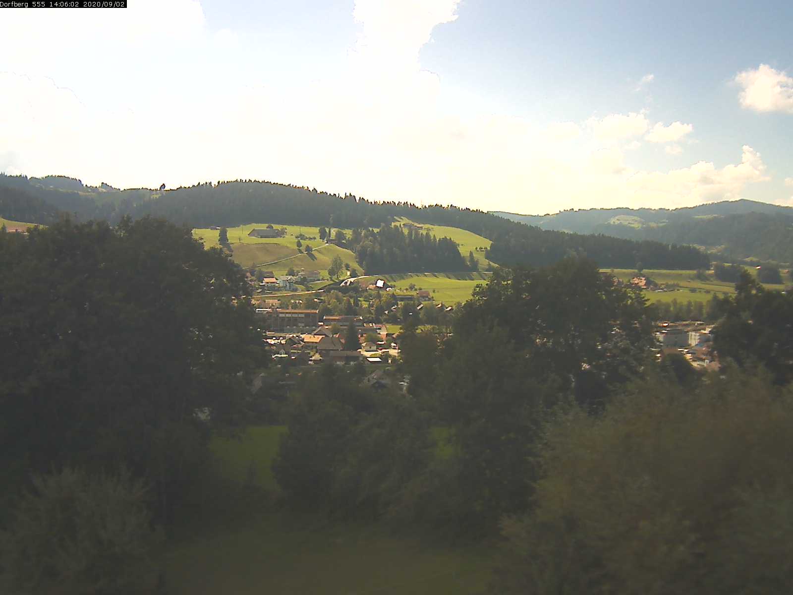 Webcam-Bild: Aussicht vom Dorfberg in Langnau 20200902-140601