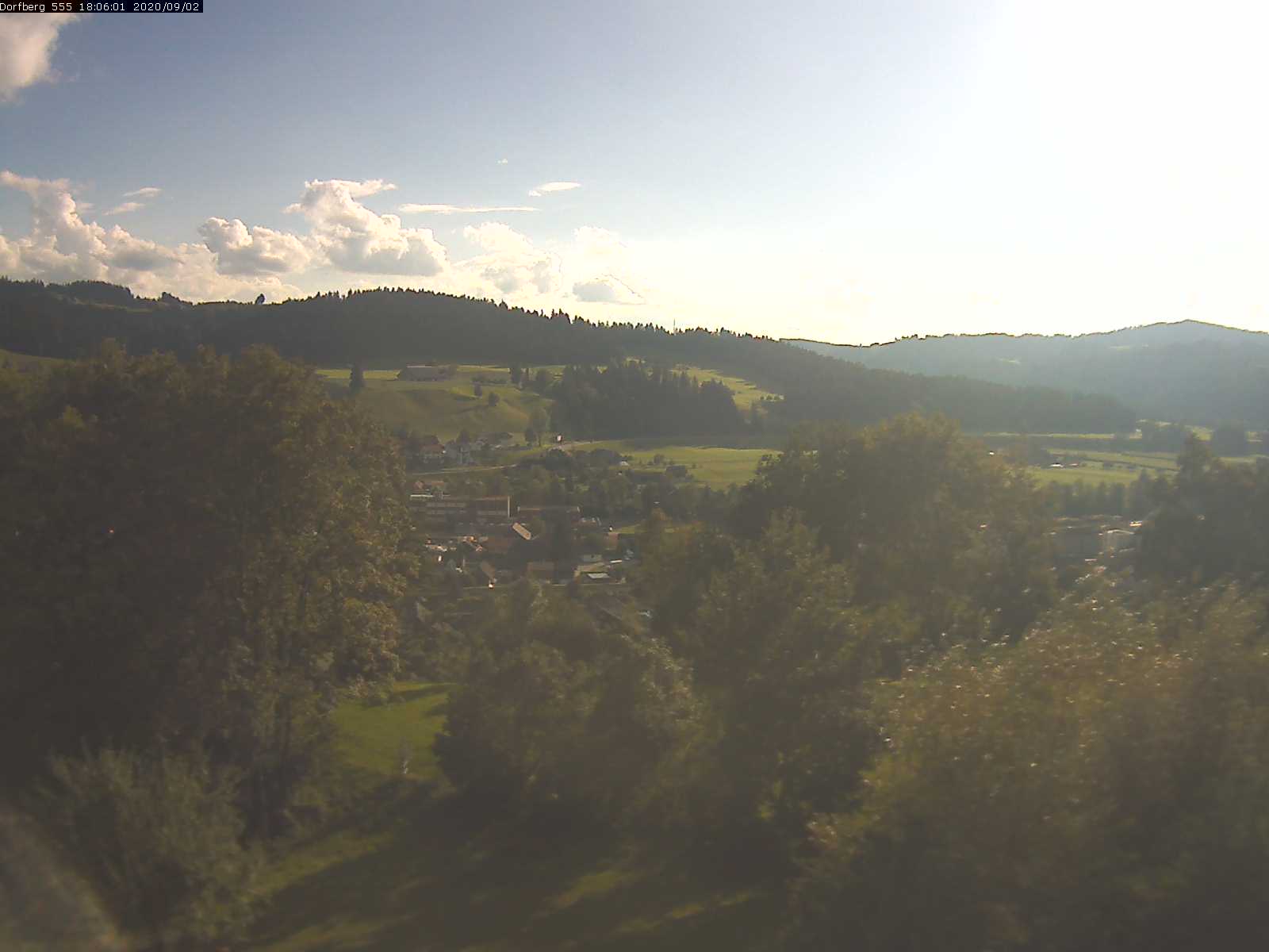 Webcam-Bild: Aussicht vom Dorfberg in Langnau 20200902-180601