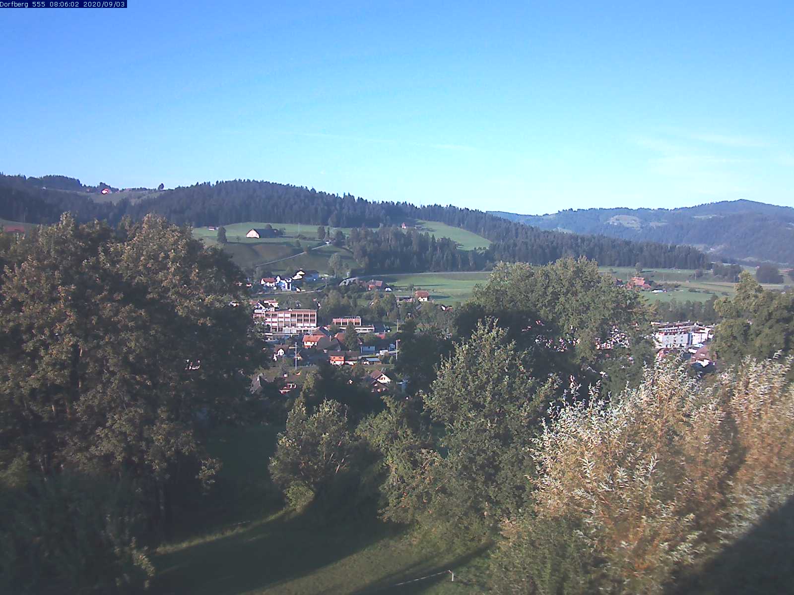 Webcam-Bild: Aussicht vom Dorfberg in Langnau 20200903-080601