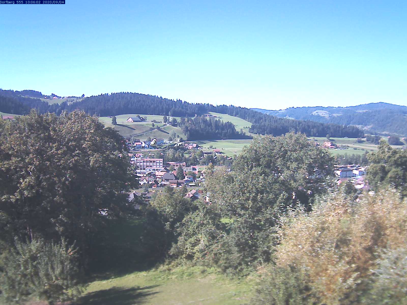 Webcam-Bild: Aussicht vom Dorfberg in Langnau 20200904-100601